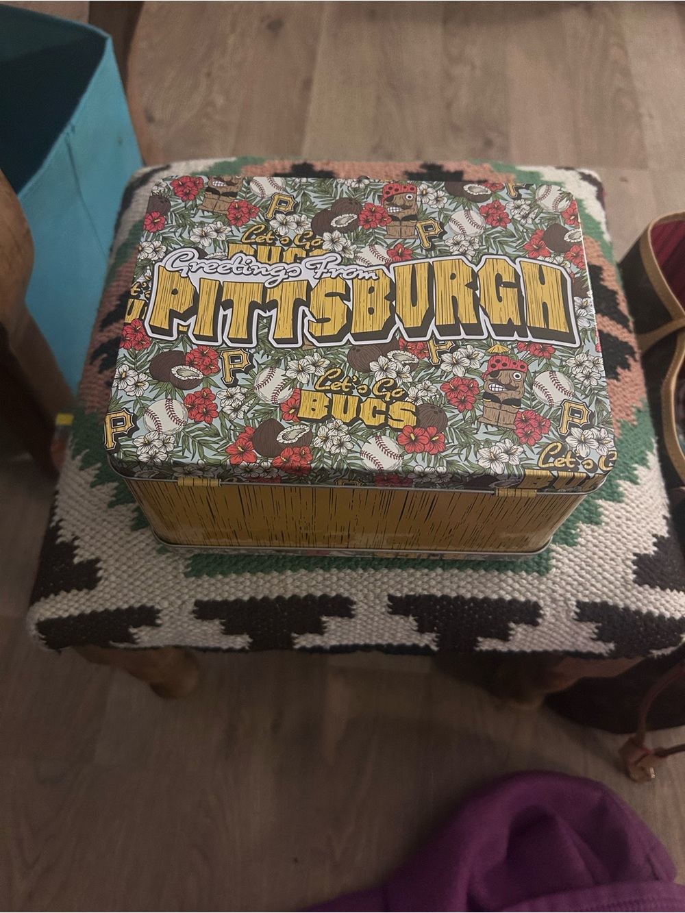 Pittsburgh Souvenir Tin  lunchbox